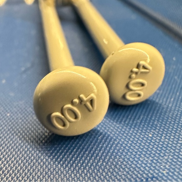 DCN Knitting Needles With Case - Picture 7 of 11